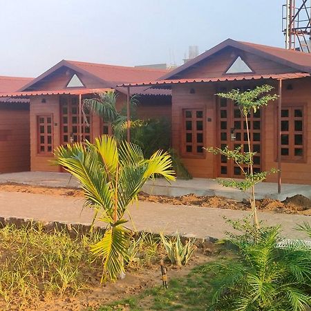 Nirvana Resort And Restaurant Garudeshwar Extérieur photo