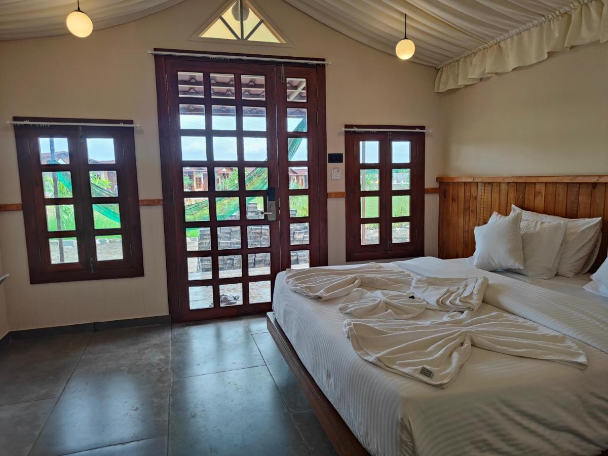Nirvana Resort And Restaurant Garudeshwar Extérieur photo