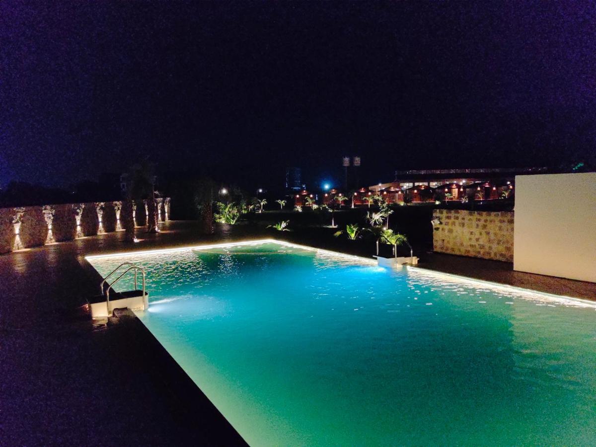 Nirvana Resort And Restaurant Garudeshwar Extérieur photo